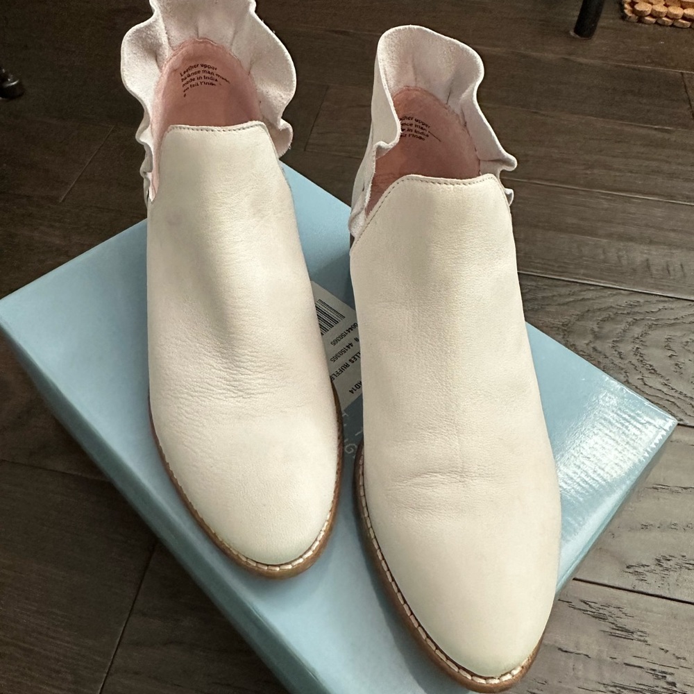 seychelles renowned unbuckled size 8